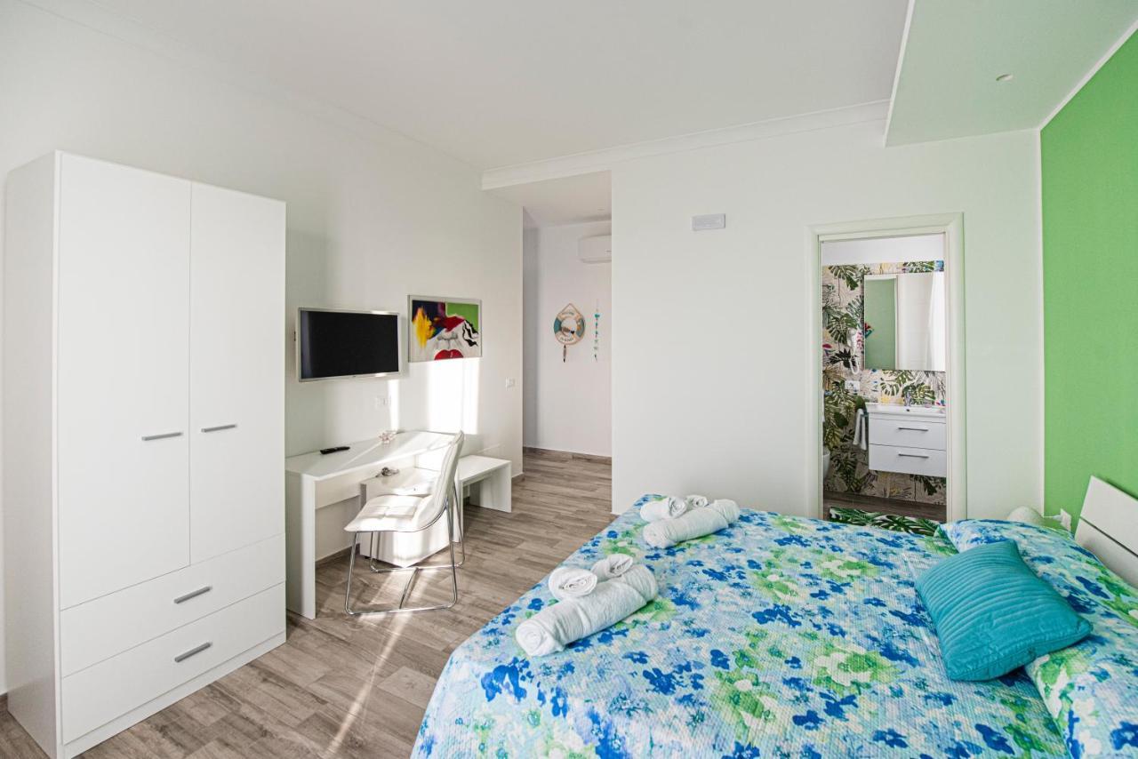 L' Arcobaleno B&B 카스텔루치오 외부 사진