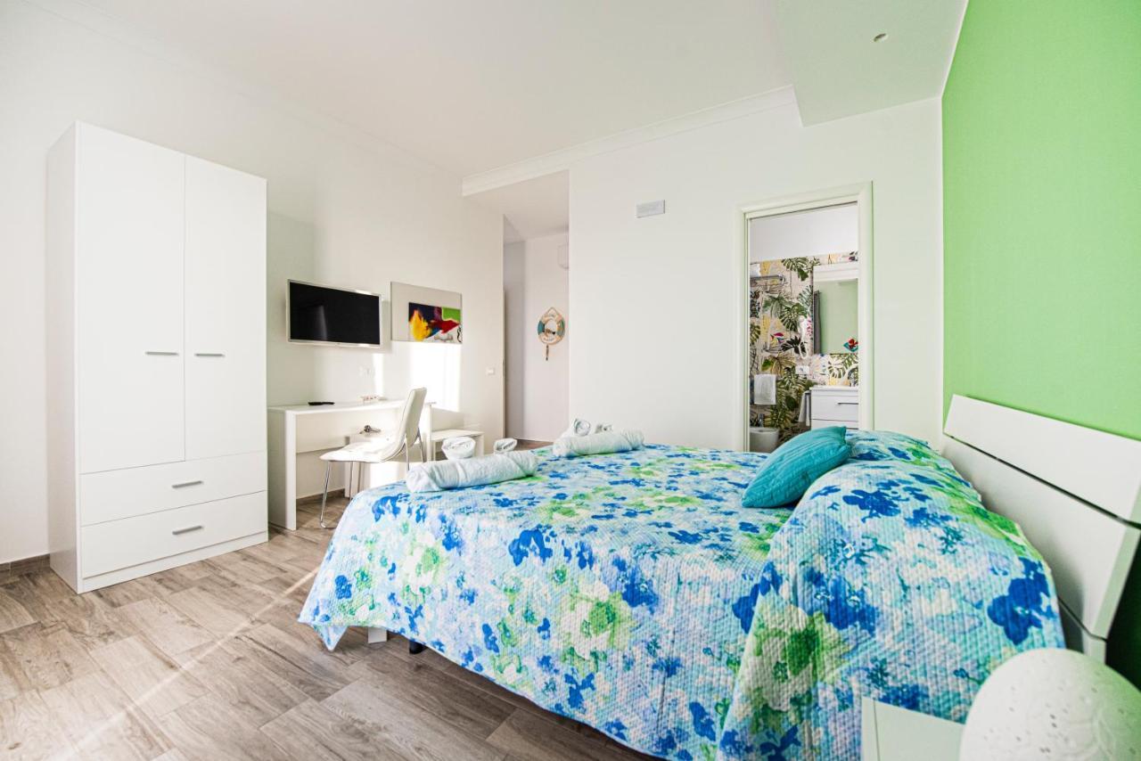 L' Arcobaleno B&B 카스텔루치오 외부 사진