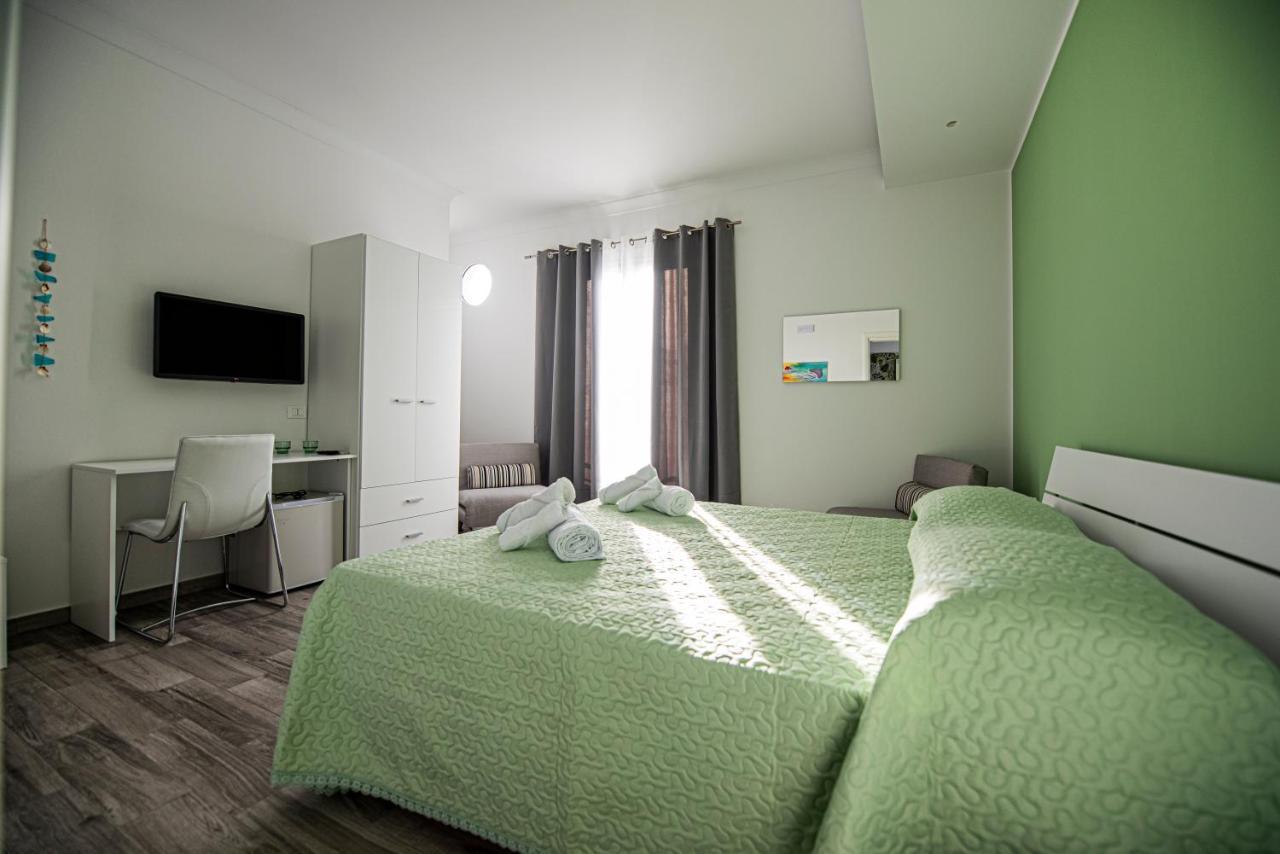 L' Arcobaleno B&B 카스텔루치오 외부 사진